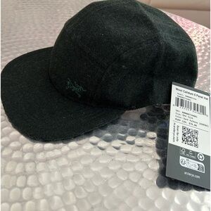 Arc’teryx 5 Panel Wool Hat one size fits all Brand new